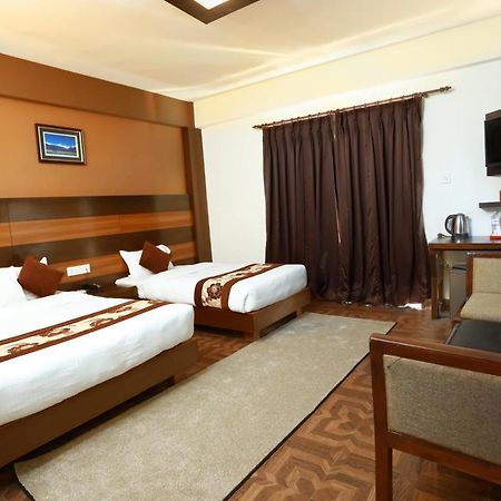 Kumari Star Inn Pokhara Buitenkant foto