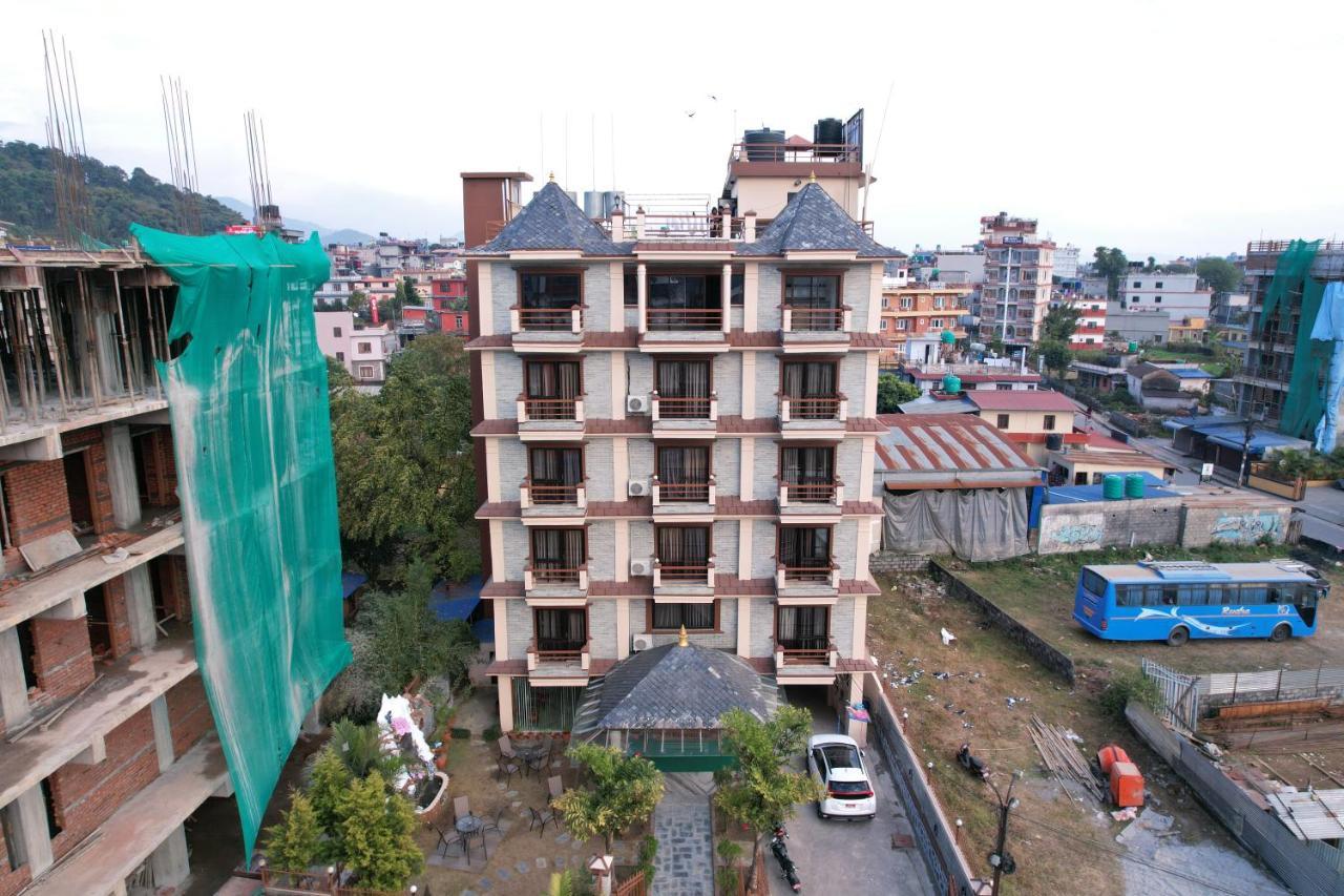 Kumari Star Inn Pokhara Buitenkant foto