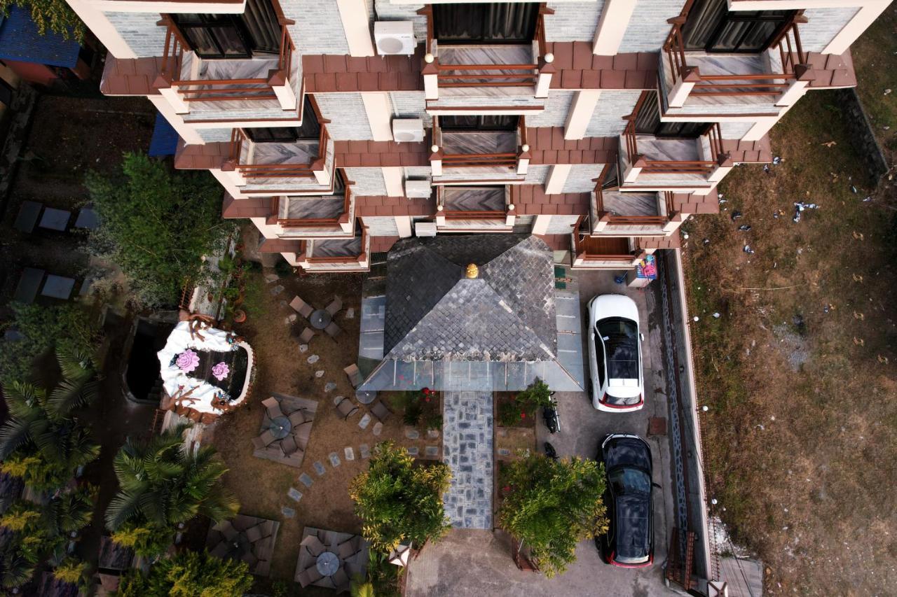 Kumari Star Inn Pokhara Buitenkant foto