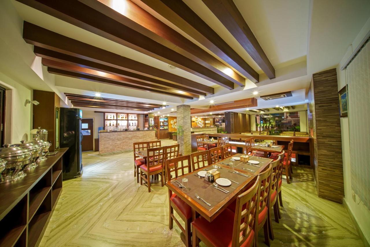 Kumari Star Inn Pokhara Buitenkant foto